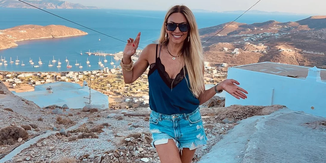 Έλλη Κοκκίνου | Πιο fit από ποτέ με το κίτρινο μπικίνι της – Οι φωτογραφίες των διακοπών της στη Σέριφο