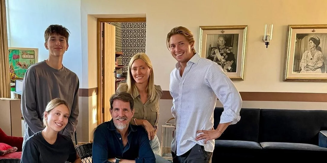 29 χρόνια πριν | Η Μarie Chantal και ο Παύλος ποζάρουν την ημέρα του γάμου τους