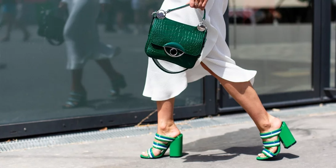 3 συμβουλές για να περπατάς πάνω σε ψηλοτάκουνα σαν μοντέλο στην πασαρέλα