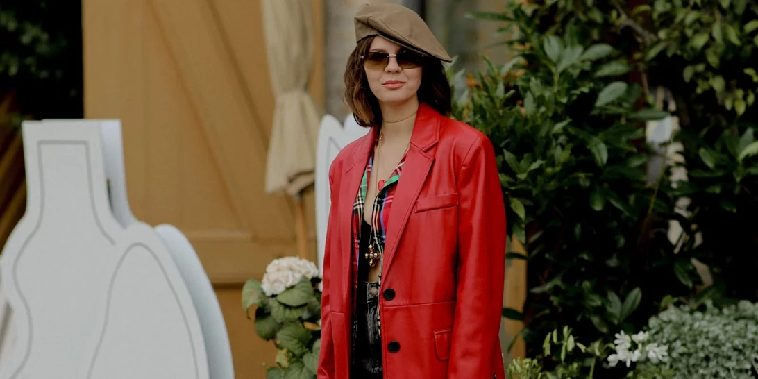 Cherry Red | Πώς θα φορέσεις την απόχρωση που έχει ενθουσιάσει τις fashion influencers