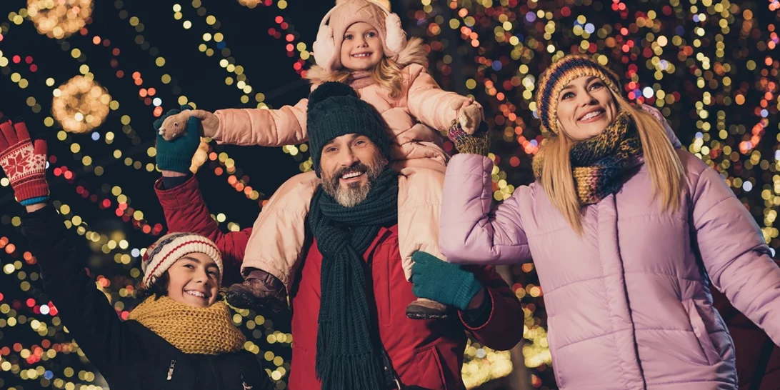 Οι 10 πιο ωραίες βόλτες στη γιορτινή Αθήνα για όλη την οικογένεια