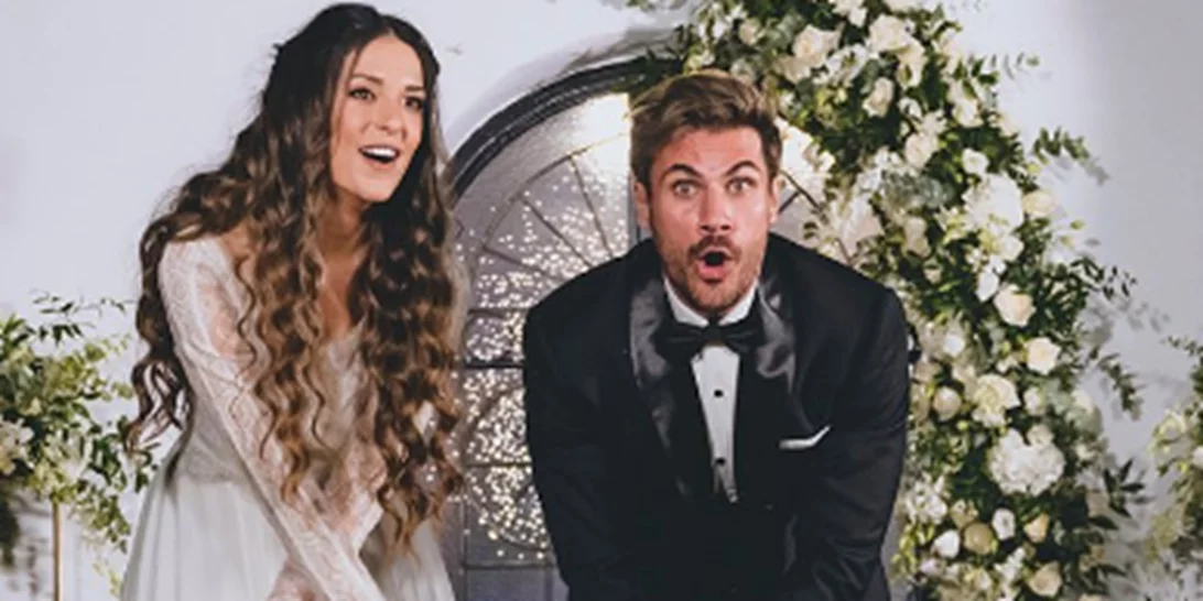 Άκης Πετρετζίκης - Κωνσταντίνα Παπαμιχαήλ | Τα πρώτα Χριστούγεννα με τον γιο τους, Αχιλλέα, και το δέντρο που στόλισαν (pics)