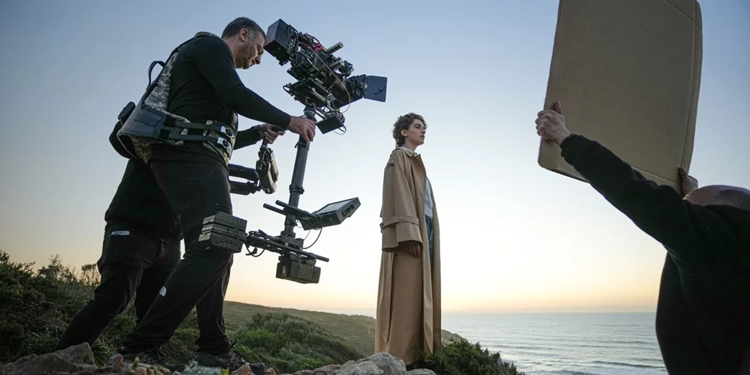 Ντύσε τη ζωή σου με πολύτιμες στιγμές | Η Answear μάς υπενθυμίζει τη σημαντικότερη συμβουλή μόδας για μοναδικό στιλ