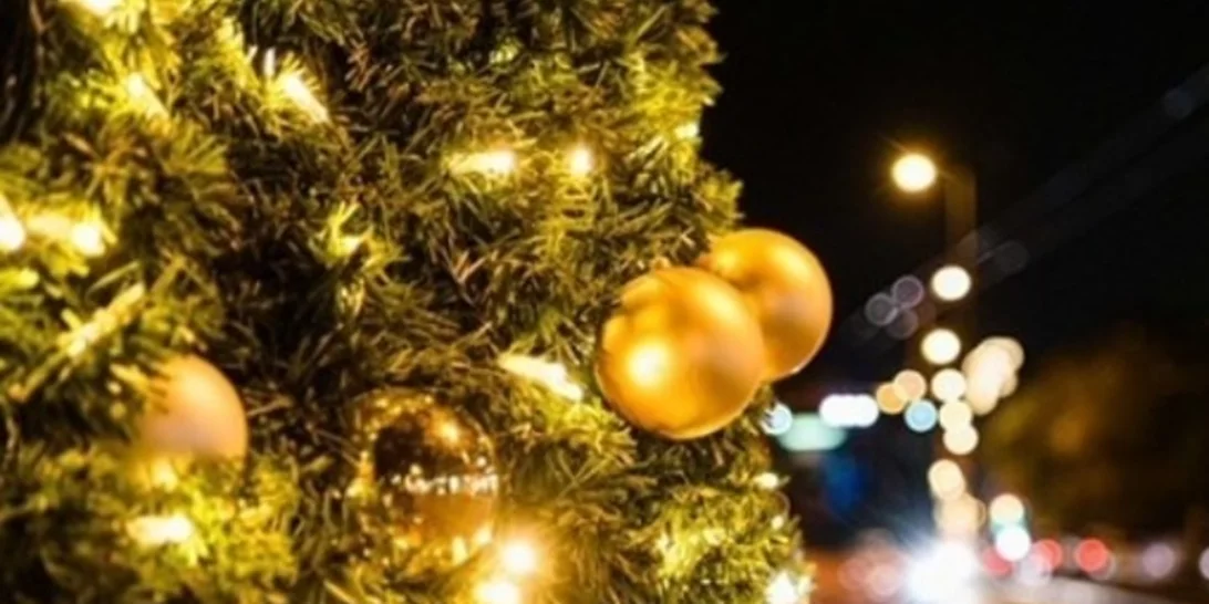 Φωταγώγηση Χριστουγεννιάτικου δέντρου από τον Περιφερειάρχη την Κυριακή στις 6 μμ. στο Πεδίον του Άρεως