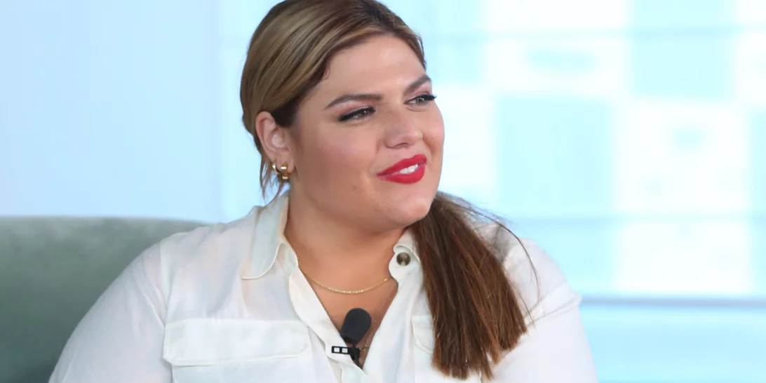 Δανάη Μπάρκα | Αποχαιρέτησε το τηλεοπτικό κοινό της με το ίδιο φόρεμα από την πρεμιέρα της