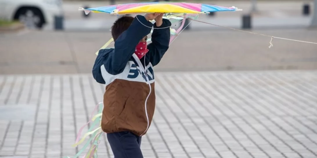 Καιρός | Συννεφιά και αυξημένη υγρασία σήμερα - Τριήμερο Καθαράς Δευτέρας με ισχυρούς ανέμους, σκόνη και βροχή