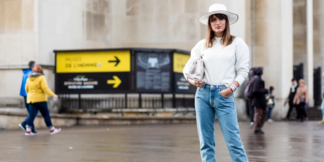 Πώς θα φορέσεις τα jeans σου τις γιορτές