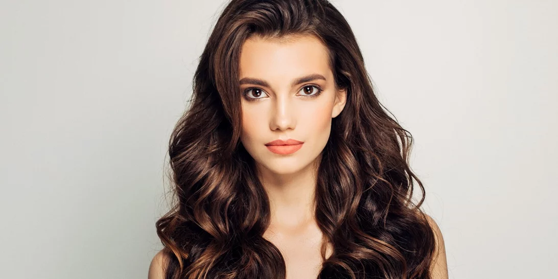 Τα πιο κολακευτικά κουρέματα για σγουρά μαλλιά