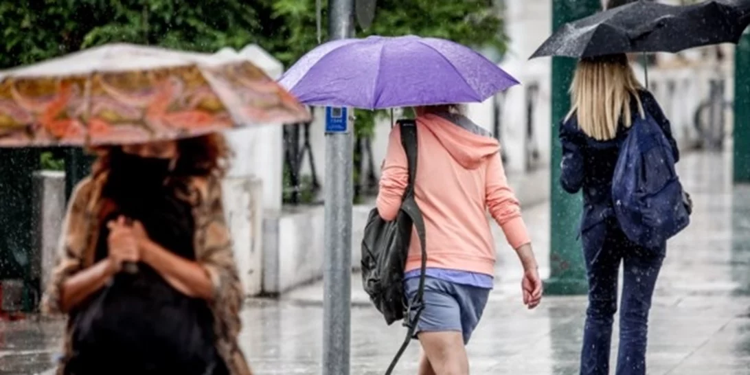 Καιρός | Αλλαγή σκηνικού με βροχές, κεραυνούς και βοριάδες