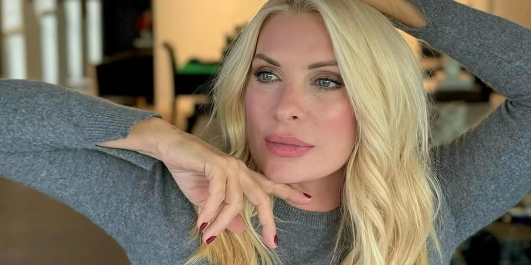 Η Ελένη Μενεγάκη μέσα στο τεράστιο σπίτι της | Η νέα φωτογραφία από το εσωτερικό του