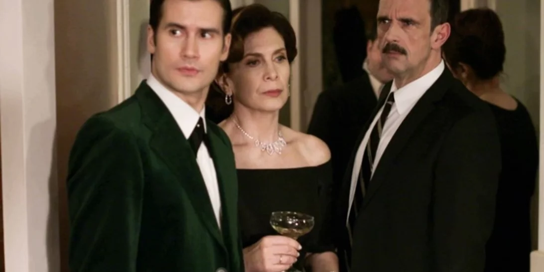 "Έγινε τεράστιος ντόρος με τις "Άγριες Μέλισσες" αλλά εντάξει... Δεν έπαυε να είναι μία καθημερινή σαπουνόπερα"