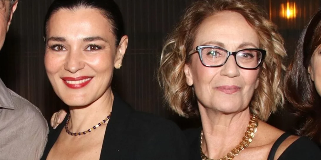 Το παθιασμένο φιλί της Μαρίας Ναυπλιώτου επί σκηνής στη Θέμιδα Μπαζάκα