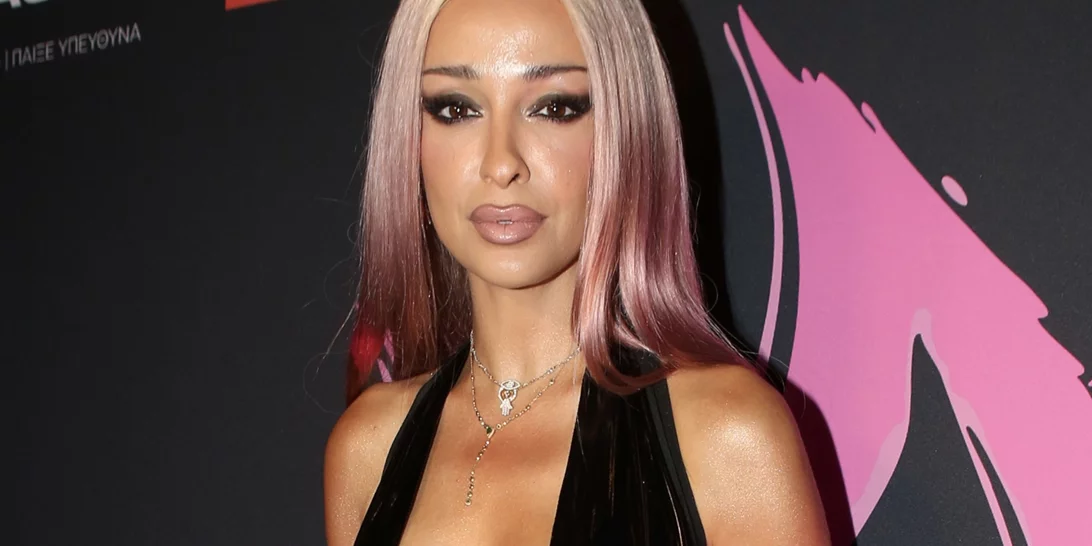 Ελένη Φουρέιρα | "Ο γιος μου με έχει κάνει hybrid. Όταν βγάζω την περούκα είμαι άλλη"