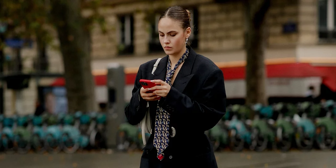 Τα μινιμαλιστικά looks που θα σε βοηθήσουν να κάνεις ένα cleansing στο καθημερινό στιλ σου