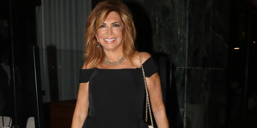 Μιμή Ντενίση | Εντυπωσιακή με λευκό mini φόρεμα σε εκδήλωση για τη συμπερίληψη στον εργασιακό χώρο