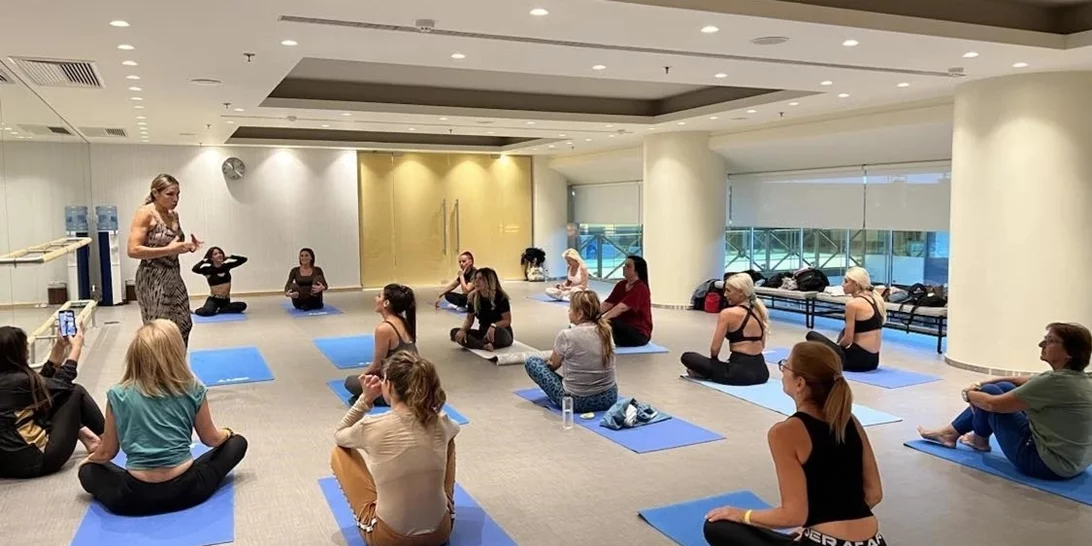 Μια Κυριακή γεμάτη ευεξία και χαλάρωση με την Ελένη Πετρουλάκη