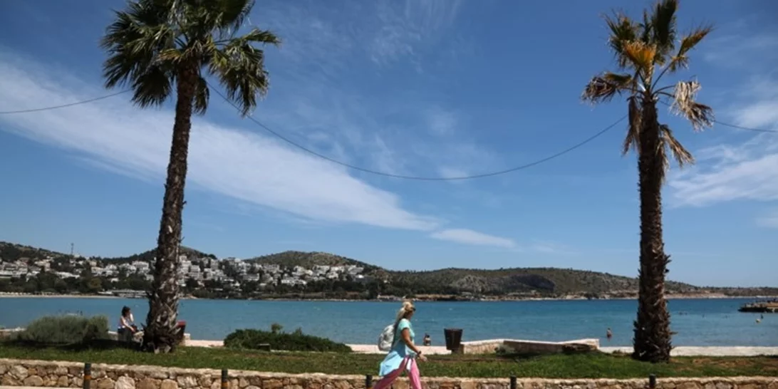 Καιρός | Το καλοκαίρι είναι ακόμα εδώ - Μικρή άνοδος της θερμοκρασίας έως τους 32 βαθμούς