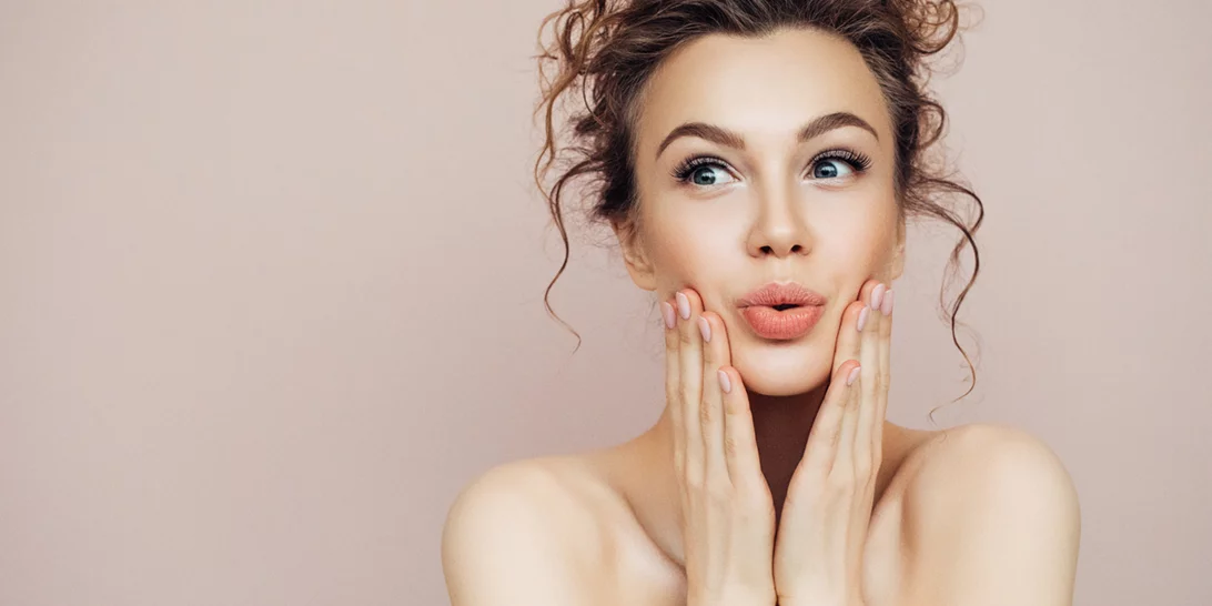 5 λόγοι που μια καλή skincare ρουτίνα μπορεί να ωφελήσει και την ψυχική σου υγεία