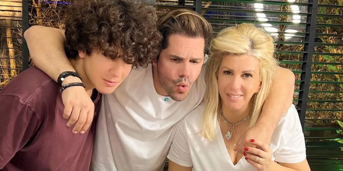 Γιώργος Τσαλίκης - Δώρα Δημητροπούλου | Ο μεσαίος τους γιος έχει γενέθλια και μας δείχνουν για πρώτη φορά το πρόσωπό του (pics)