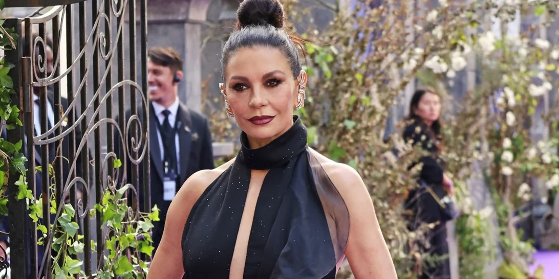 "Tο να έχω τέσσερα σπίτια δεν είναι υπερβολή": Η Catherine Zeta Jones μιλάει χωρίς ενοχές για τον πολυτελή τρόπο ζωής της