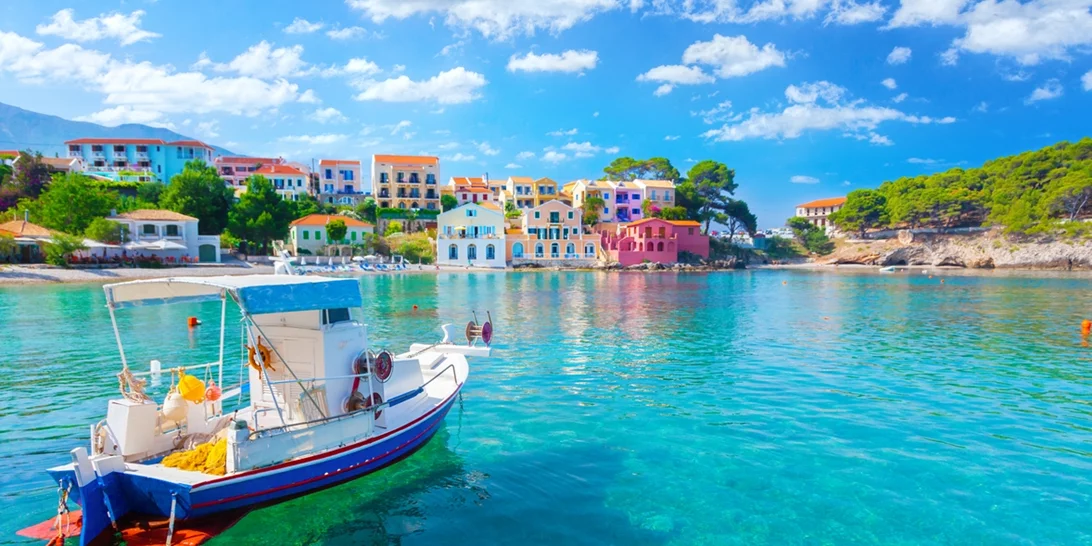 Τα 3 νησιά κοντά στην Αθήνα που είναι ιδανικοί προορισμοί για low budget αποδράσεις Σαββατοκύριακου