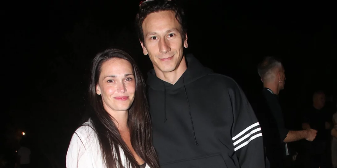 Power couple in black | Ο Μιχάλης Σαράντης και η Μαίρη Μηνά σε μια πραγματικά σπάνια εμφάνιση