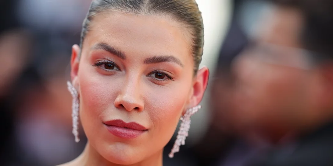 Berry Girl | Το viral makeup trend που θα βλέπεις παντού τους επόμενους μήνες