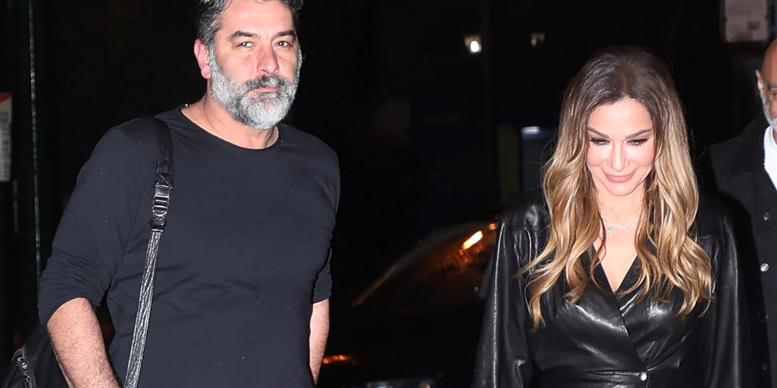 Δέσποινα Βανδή | Η αφιέρωση στον Βασίλη Μπισμπίκη και το φιλί του ερωτευμένου ζευγαριού