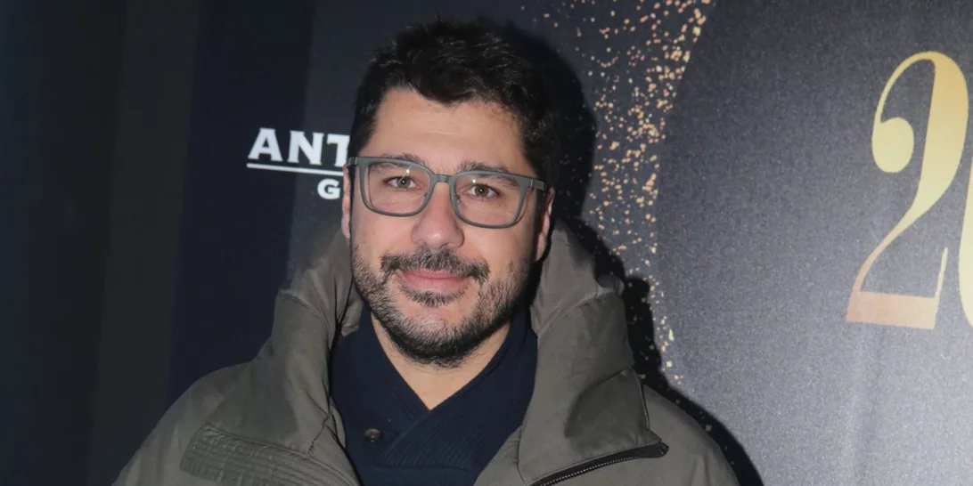 Λάμπρος Κωνσταντάρας | Φωτογραφίες από το μοντέρνο σπίτι του στα Νότια Προάστια