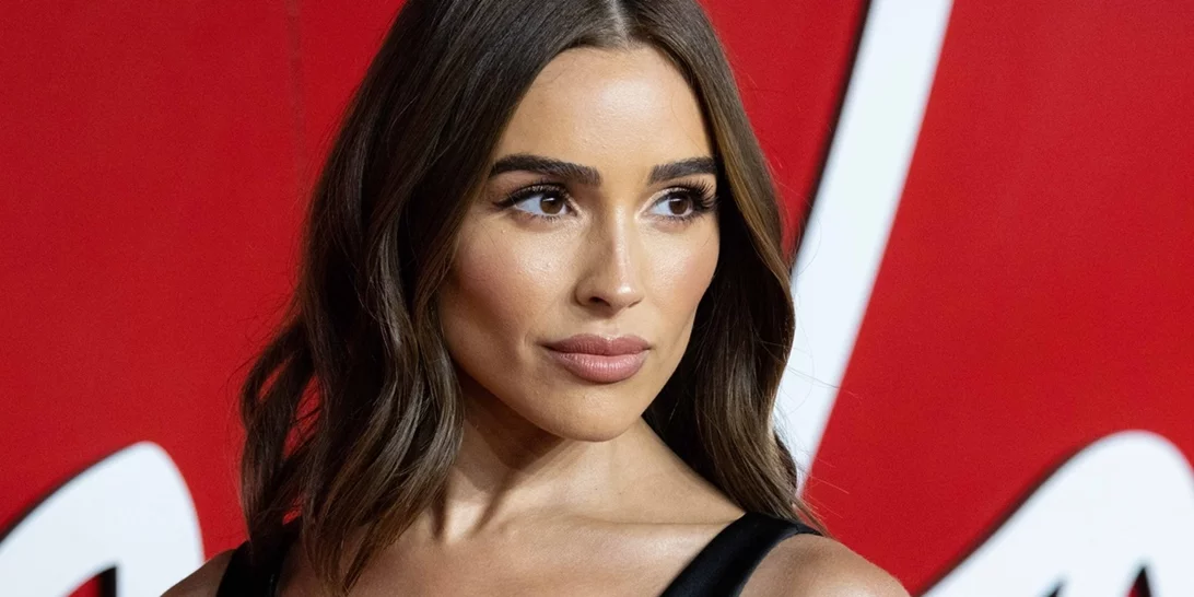 We Ask the Pros | Πώς να πετύχεις το φυσικά λαμπερό μακιγιάζ που κάνουν τώρα όλα τα it girls σύμφωνα με τον Σταμάτη Ορφανούδη