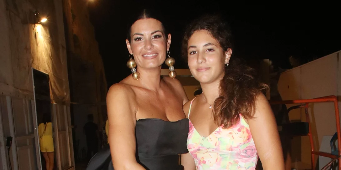 Ισμήνη Αϊβάζη | Η έφηβη κόρη της Μαρίας Κορινθίου και του Γιάννη Αϊβάζη είναι ήδη star στο TikTok