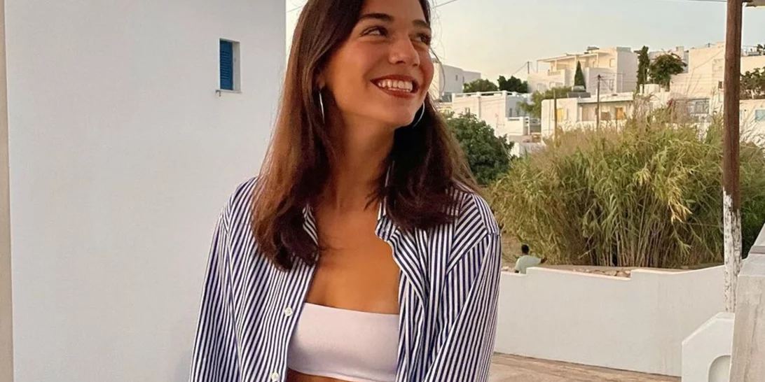 Η Μελίνα Νικολαΐδη ποζάρει σε ολόσωμο καθρέπτη με σέξι λεοπάρ μπικίνι | Η εντυπωσιακή σιλουέτα και οι διακοπές στην Κρήτη