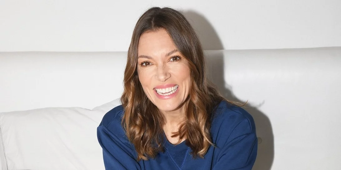 Η Βίκυ Καγιά με liquid caramel hair, την πιο απολαυστική τάση μαλλιών της άνοιξης