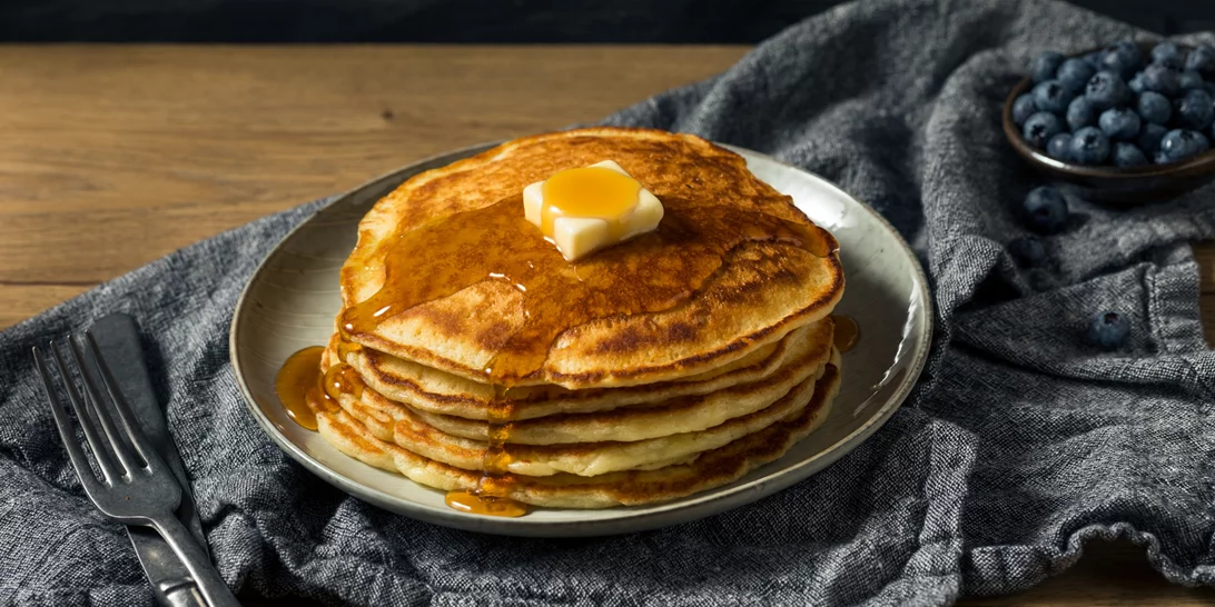 Σου έμειναν μελομακάρονα; Φτιάξε τα πιο γρήγορα και εύκολα pancakes