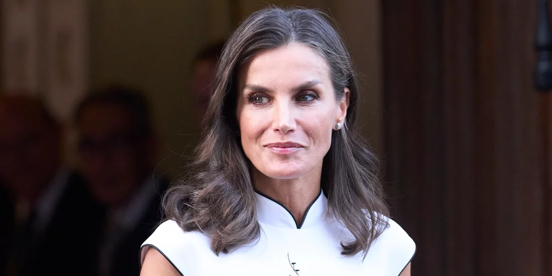 H βασίλισσα Letizia φόρεσε ξανά το αγαπημένο της κρουαζέ φόρεμα