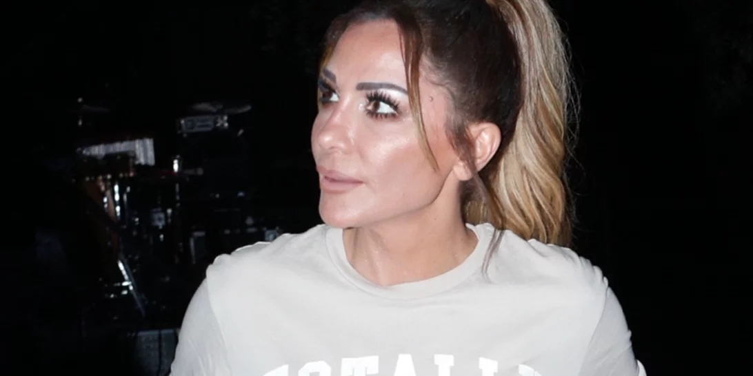 Δέσποινα Βανδή | Stylish σε βραδινή έξοδο στο Μοναστηράκι