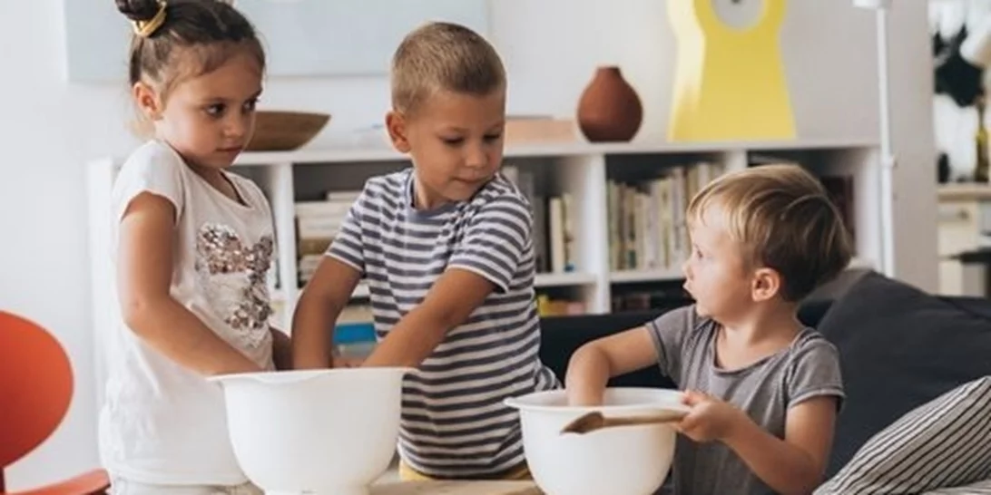 Γιατί τα μεσαία παιδιά είναι πιο ευγενικά; Η επιστήμη απαντά