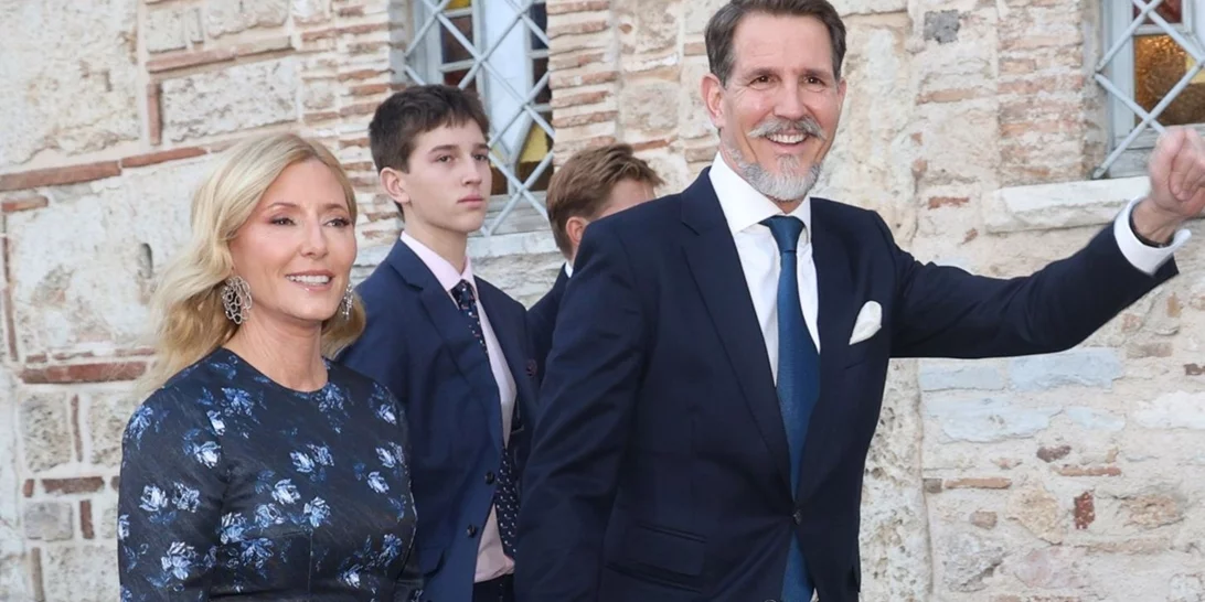 H εκκεντρική πόζα της Marie Chantal με μπικίνι στην Κυανή Ακτή πριν από τον γάμο της αδελφής της, Pia