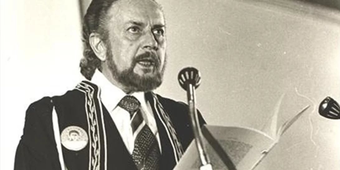 Πολυτεχνείο | "Πώς μπορείτε ακόμα να κοιμάστε;" έγραφε ο Γιάννης Ρίτσος