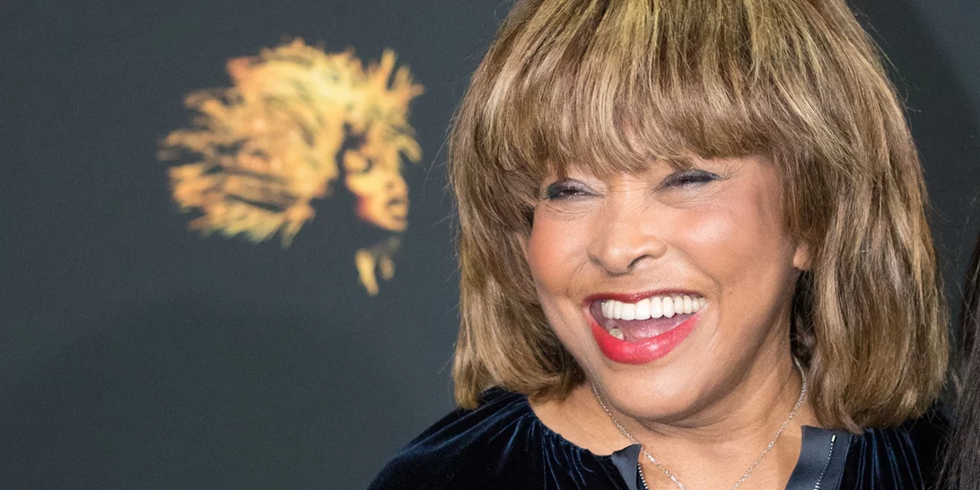 Διάσημοι καλλιτέχνες αποτίουν φόρο τιμής στη "βασίλισσα του ροκ εν ρολ" Tina Turner