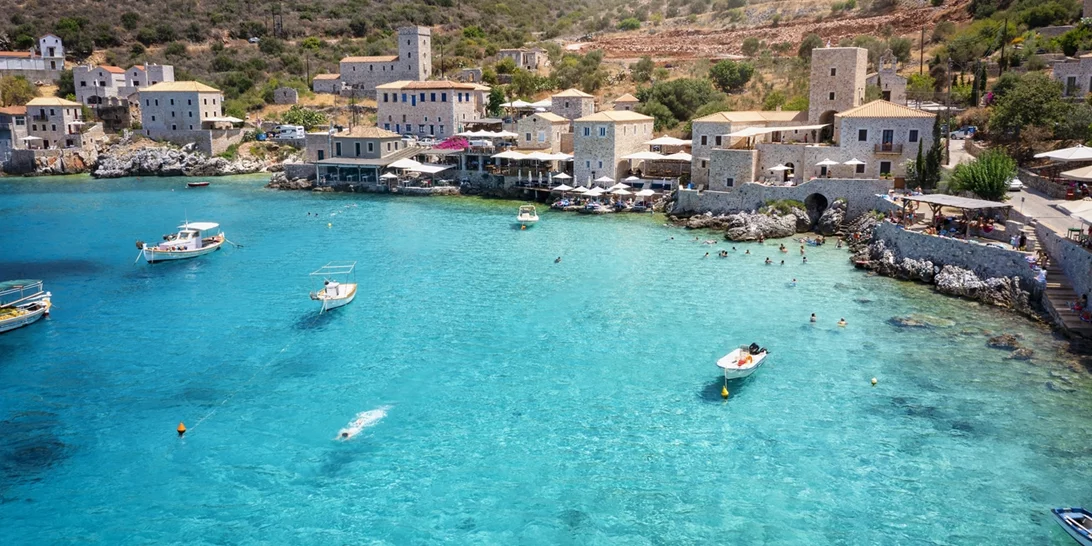 Αυξημένες κρατήσεις για το Πάσχα στους παραδοσιακούς προορισμούς