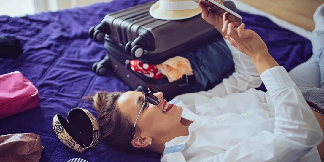 Πώς θα οργανώσεις έξυπνα τη βαλίτσα των διακοπών σου