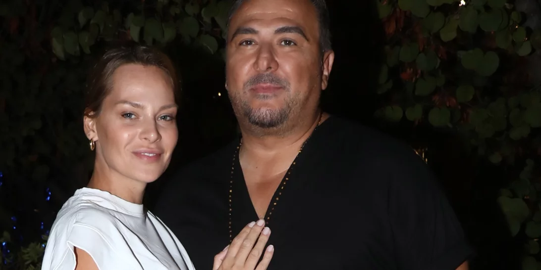 Απλό & Κομψό | Το casual look της Υβόννης Μπόσνιακ που θα ζήλευαν και οι Παριζιάνες