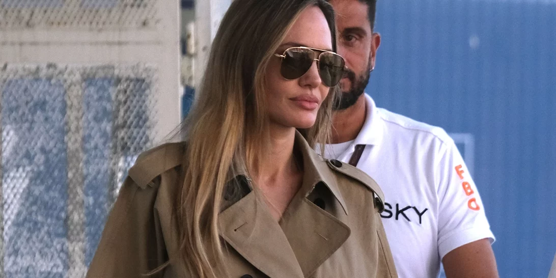 Αυτή η καμπαρντίνα από τη Zara κοστίζει 49,95€ και είναι το ιδανικό outerwear του φθινοπώρου