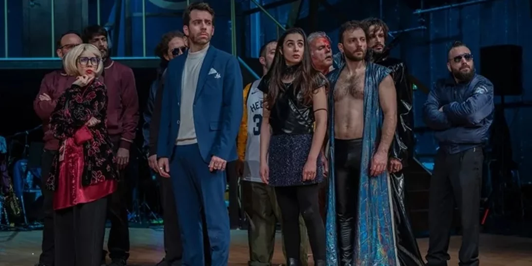 To "Merde!" επιστρέφει για δεύτερη σεζόν στο Δημοτικό Θέατρο Πειραιά