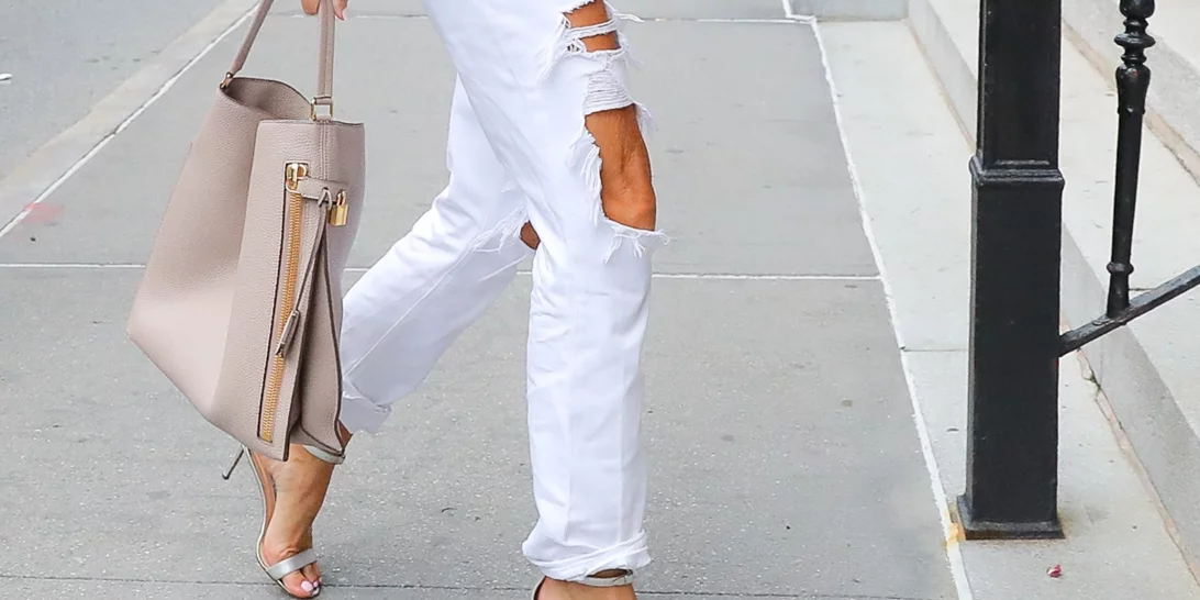 Το παντελόνι που δεν λείπει ποτέ από τη γκαρνταρόμπα των Παριζιάνων