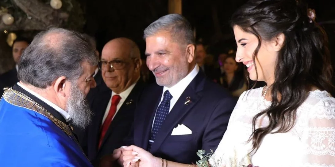 Γιώργος Πατούλης | Οι πρώτες φωτογραφίες της εγκυμονούσας Νάνσυς Κοιλού από τον γάμο - Το ρομαντικό νυφικό της