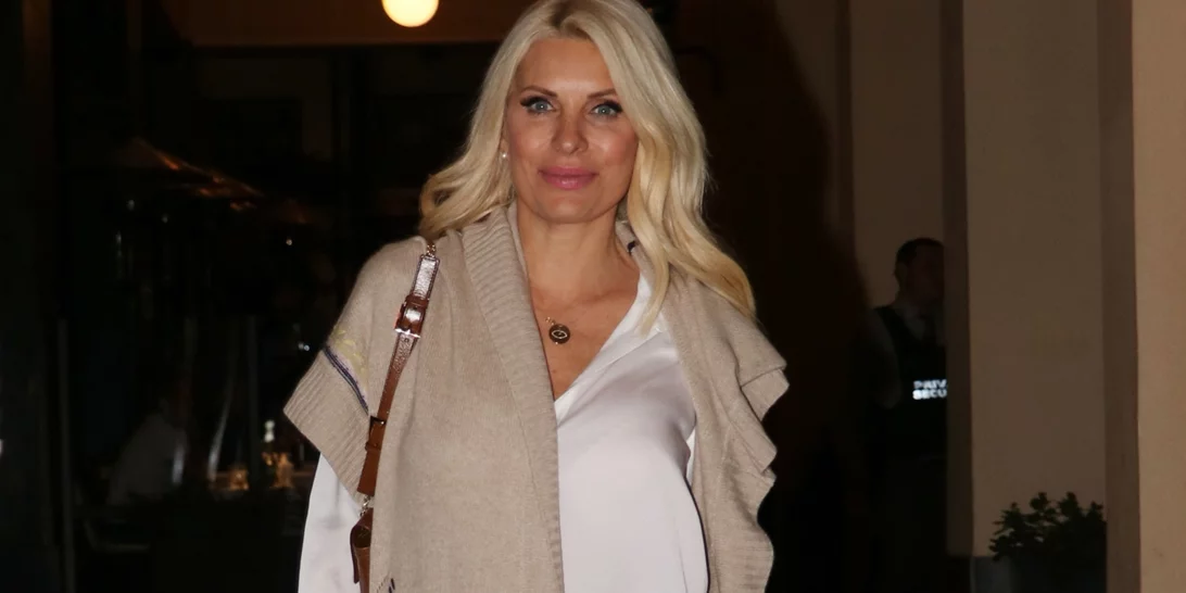 Η Ελένη Μενεγάκη σε νέα φωτογραφία με τη μικρή Μαρίνα | Φυσική με μαλλιά πιασμένα