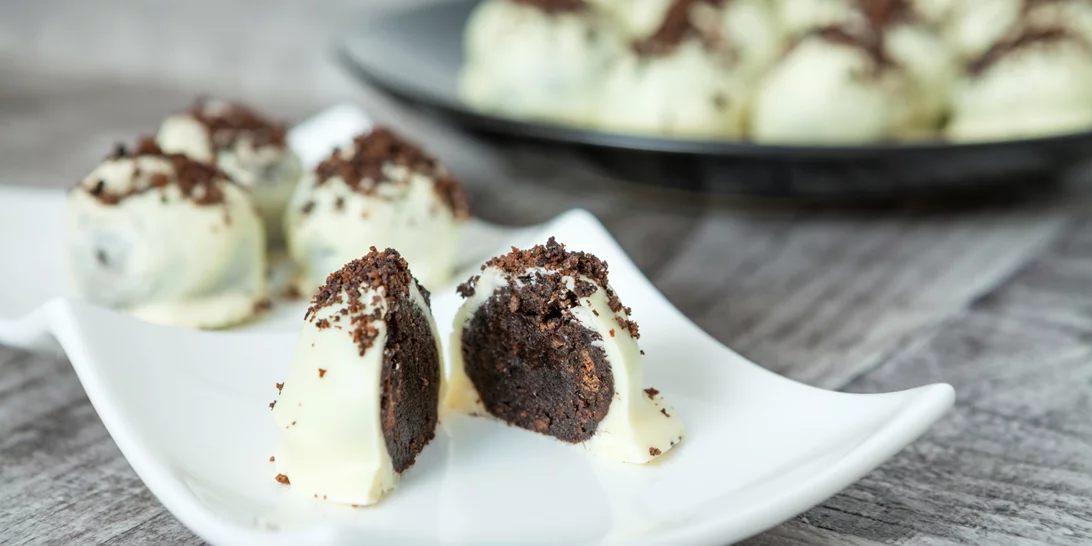 Τρουφάκια του ονείρου με γεύση oreo | Η πανεύκολη συνταγή με πέντε μόνο υλικά