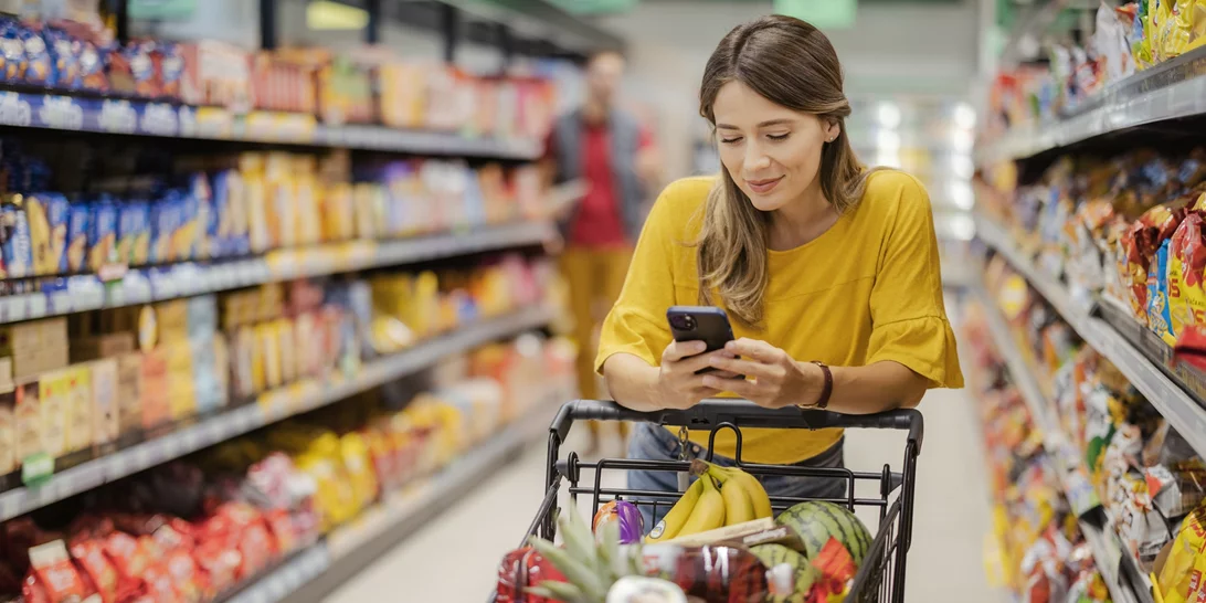 Αγίου Πνεύματος | Ανοιχτά τα σούπερ μάρκετ και τα μαγαζιά σήμερα - Ποιοι δεν δουλεύουν
